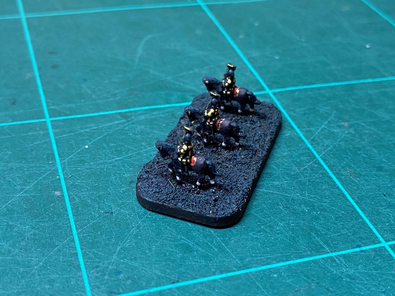M15 Life Guard Band - Mounted approx 21 figures