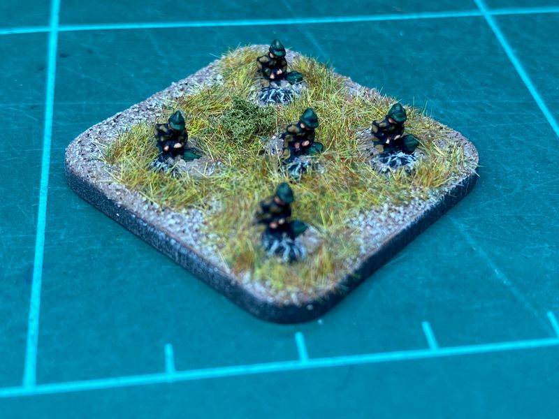 F306	WW2 1939 French in vareuse  laying mine (5 figures)