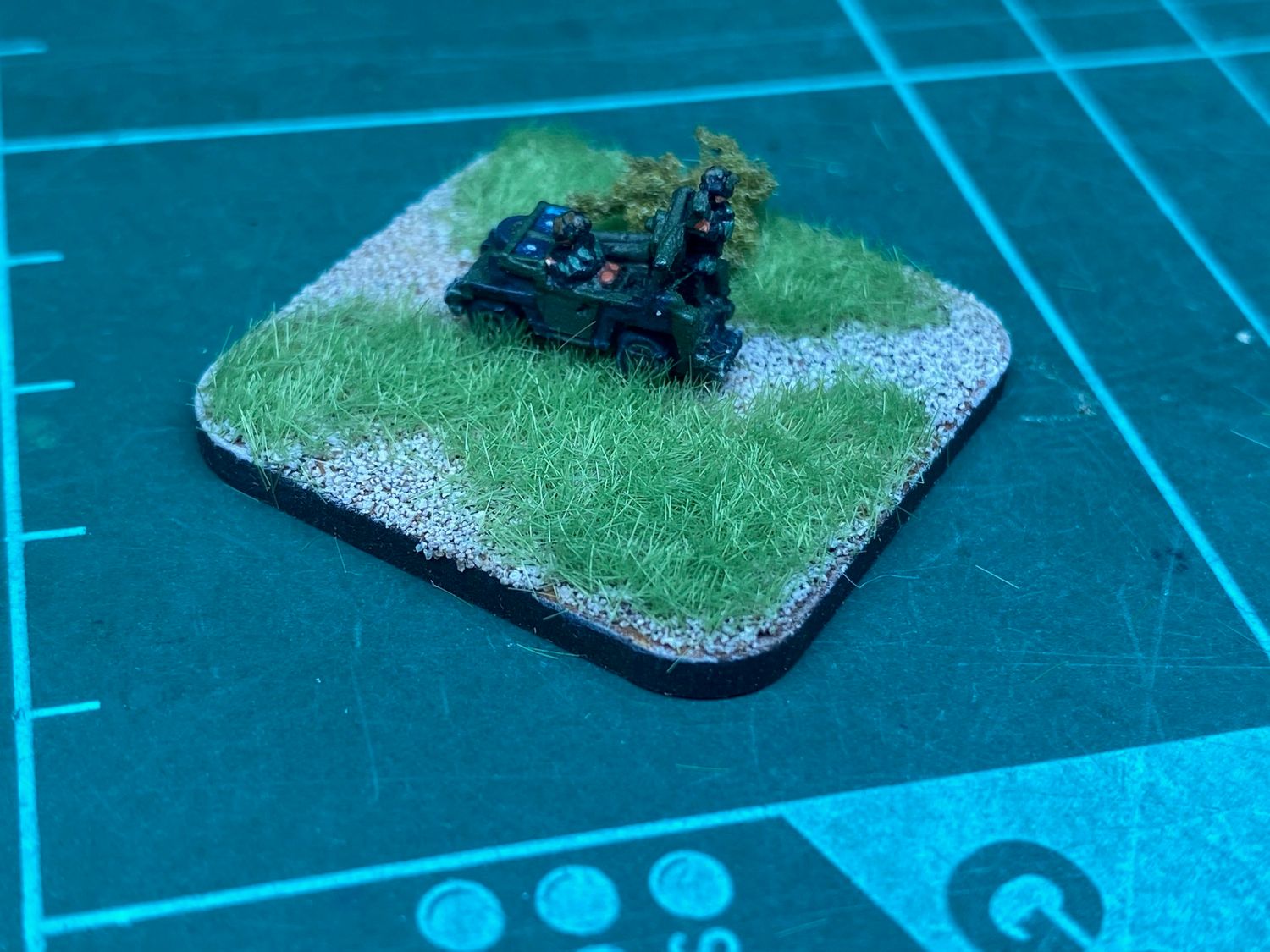 DKM03 Landrover with TOW launcher