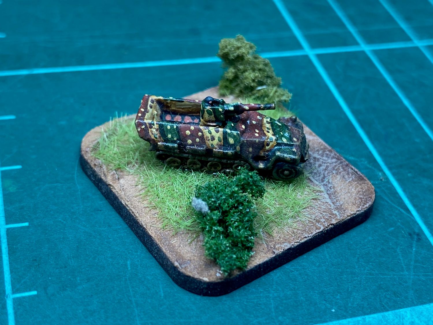 G139 SdKfz 251/17 Ausf.D w/2cm Schwebelafette