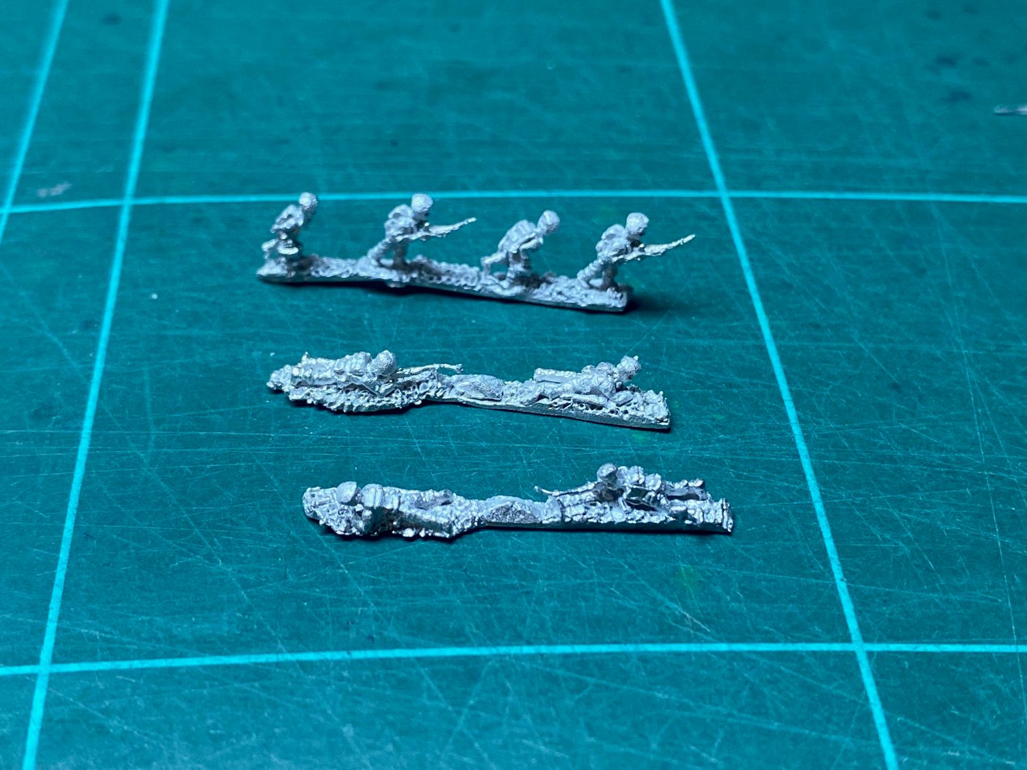 AD BS 4A  Marine Bren teams