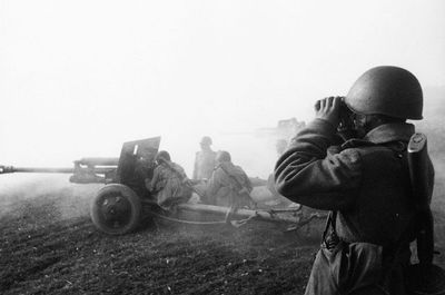Artillery crew
