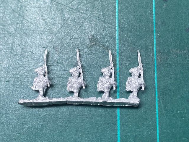 AD FE 03C Light infantry in bicorne, marching