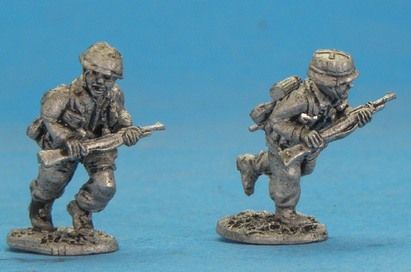 FJS 12 Fallschirmjäger Riflemen, requires some assembly (2 figures)