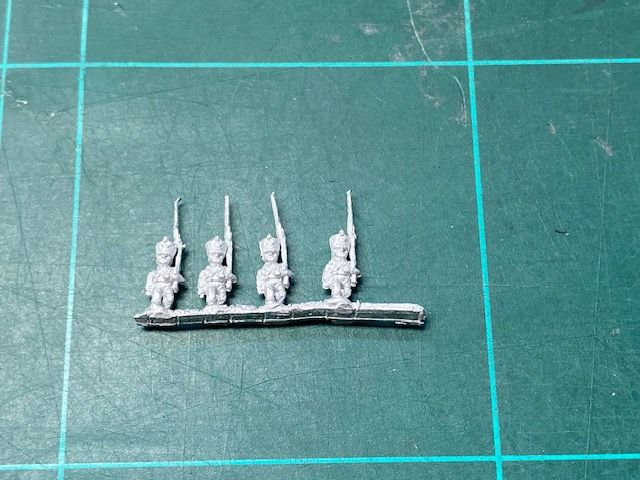 AD FN 32C Fusilier, shako No cords, marching