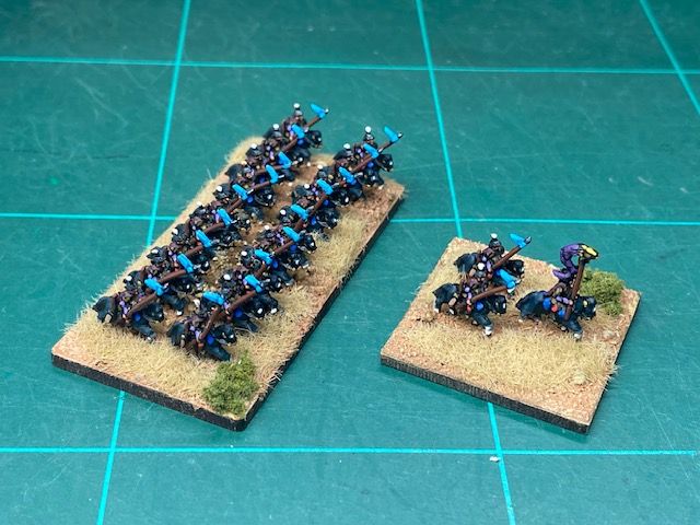 MAB03 Heavy Cavalry approx 21 figures