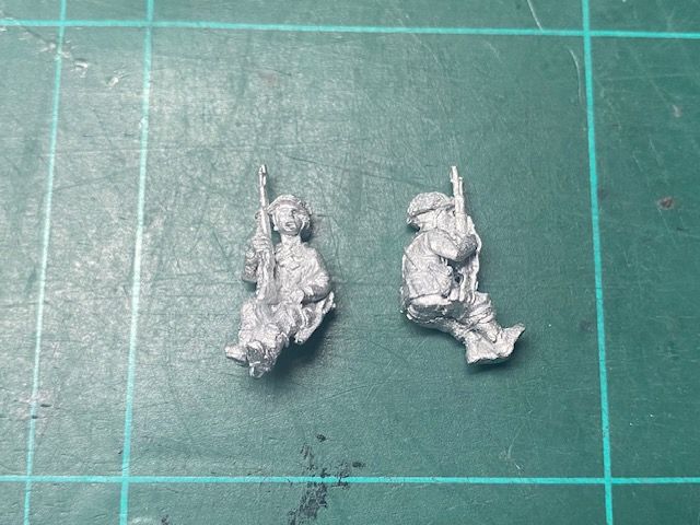 USV 02 Front seat figures