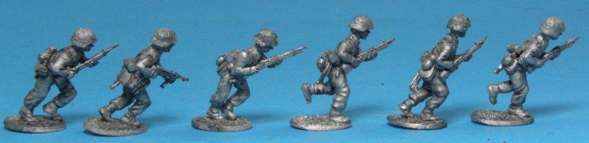 GL 02 Panzer Grenadiers riflemen with 98K and NCO with MP40 - Advancing poses. (6 Figures)