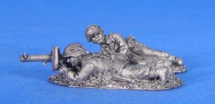 WPS 09A Waffen SS in pea dot Panzerschreck team prone (2 figures)