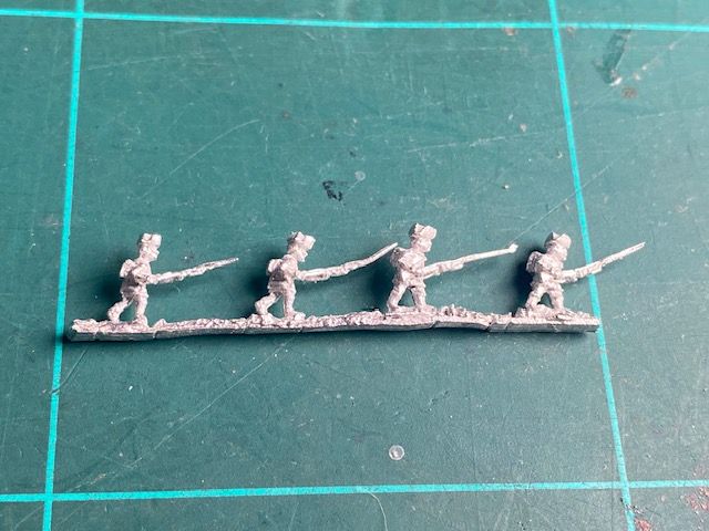 AD AWA 03B American Regular, rifle tunic, hat, advancing AD AWA 03B American Regular, rifle tunic, hat, advancing