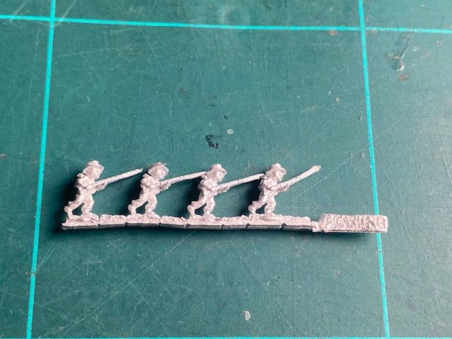 AD ACW 06B Zouave in Straw boater, advancing