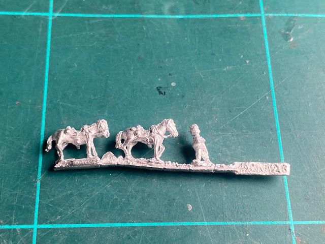 AD ACW 12B Horse holder and 2 horses