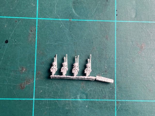 AD RN 01C Grenadier in kiwer, marching