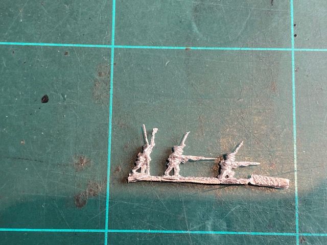 AD XRN  01 Russian infantry loading, standing & kneeling firing