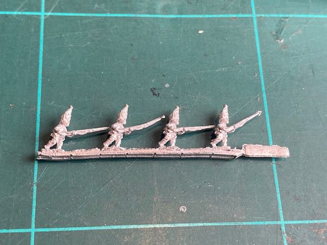 AD SYP 02B Grenadier, advancing
