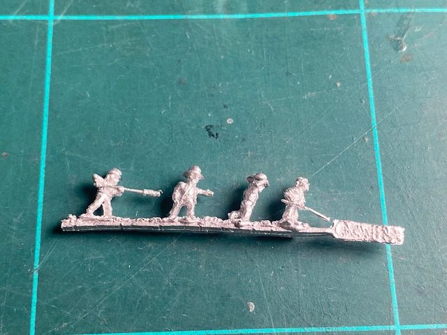 AD ACW 18A Artillery crew in hat