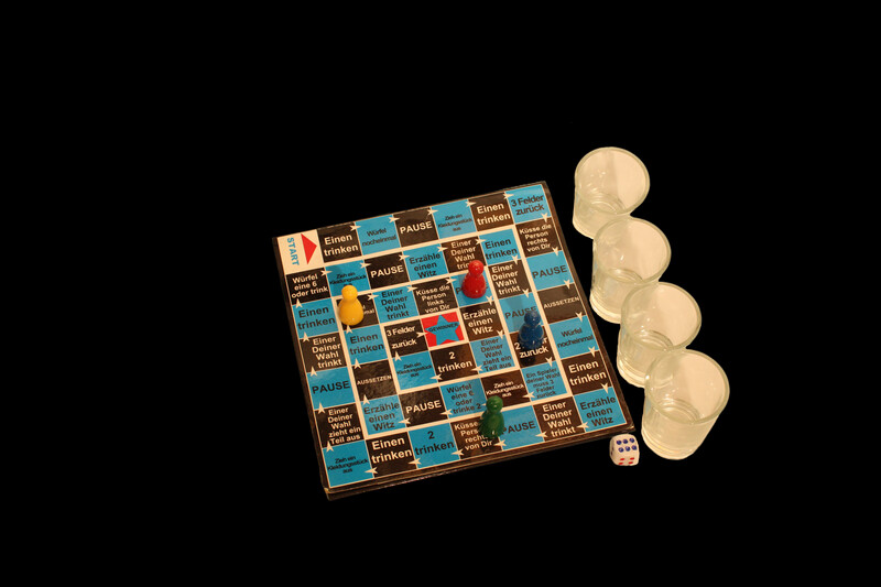 Party  Würfel - Spiel   15x15