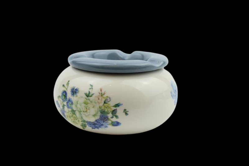 Windascher mit Blumendekor, blau
