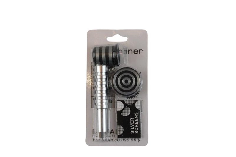 Pipe Metall mit Silver Screens und Grinder