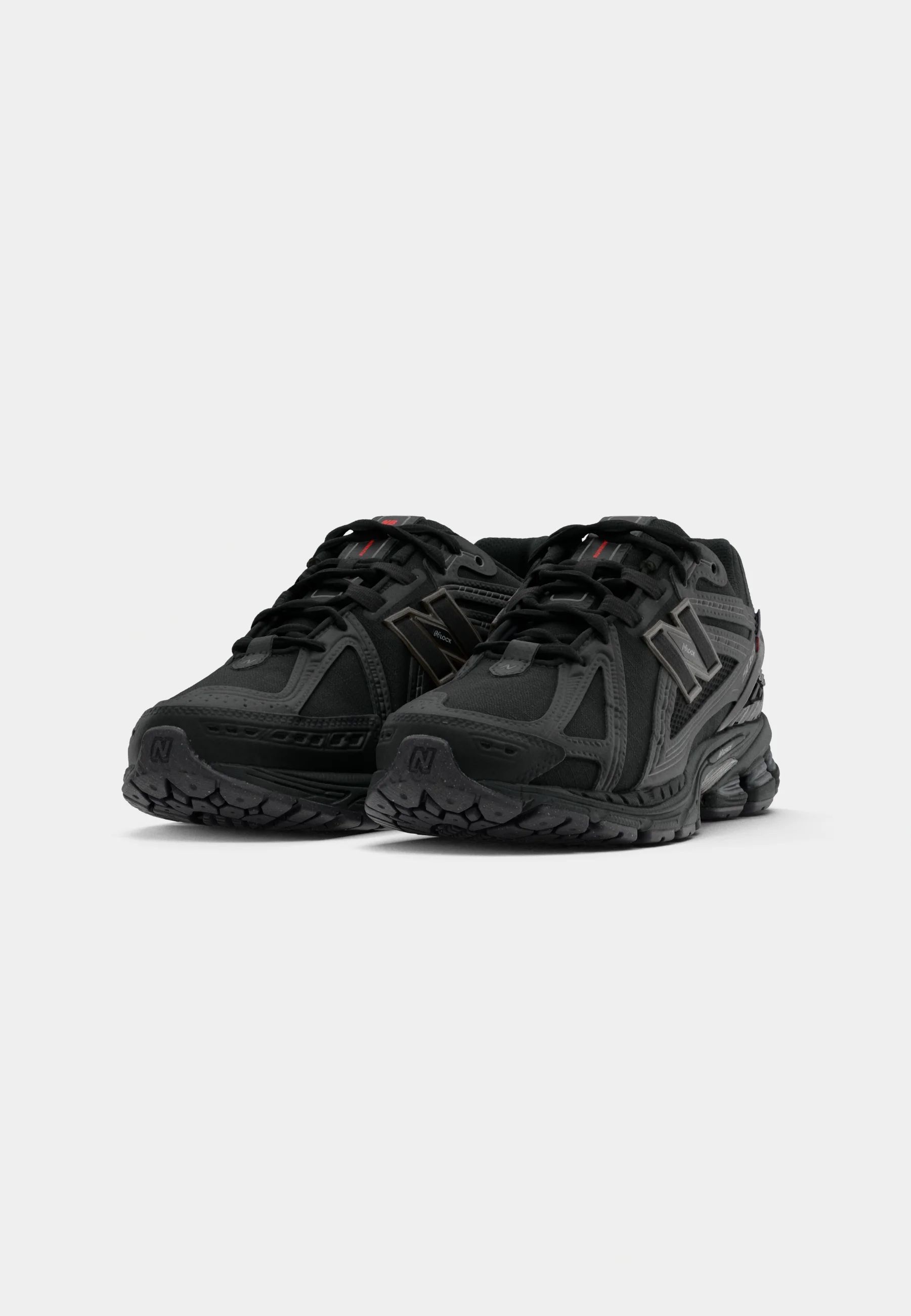 New Balance 1906 NEGRA