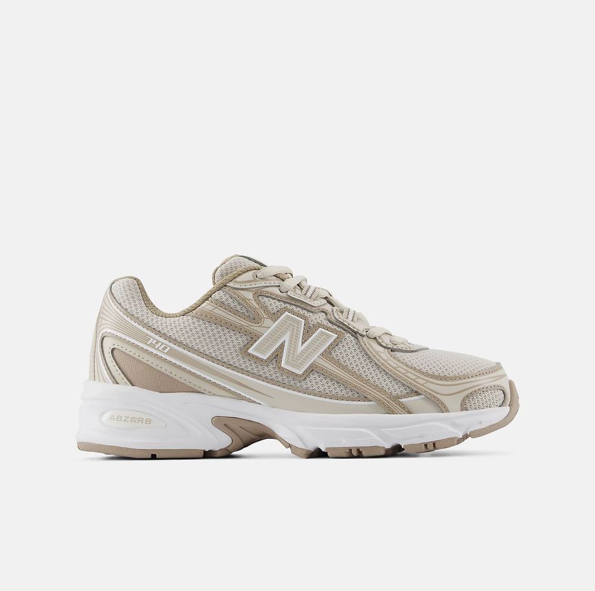 New Balance 740 taupe