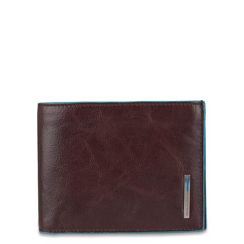 Piquadro.
Portafoglio uomo con porta monete Blue Square.
Colore: Mogano.