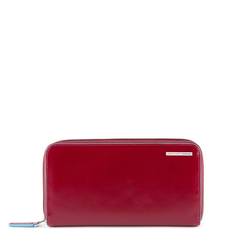 Piquadro.
Portafoglio donna, 4 soffietti,  zip,  porta monete, porta carte di credito, Blue Square.
Colore: Rosso