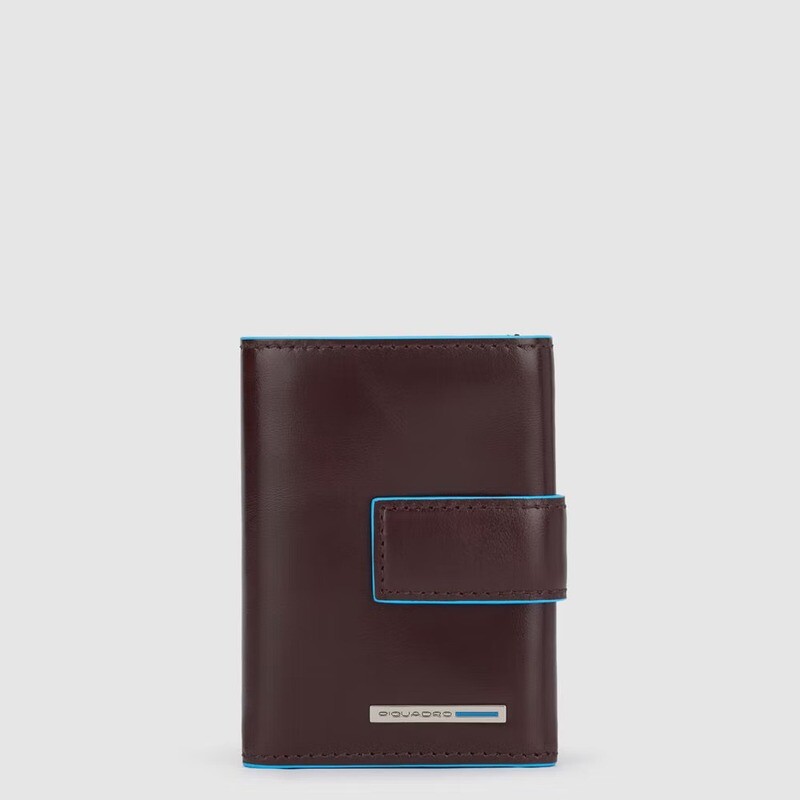 Piquadro.
Portafoglio uomo tascabile con porta monete.
Colore: Mogano.