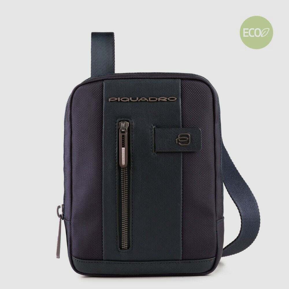 Piquadro. Borsello porta iPad®mini in tessuto riciclato Brief 2. Colore: Blu.