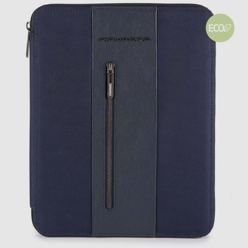 Piquadro.
Portablocco in tessuto riciclato Stationery.
Colore: Blu.