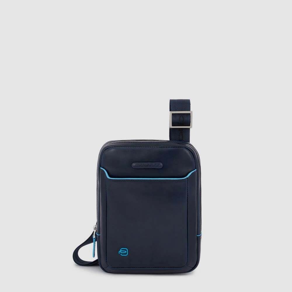 Piquadro.
Borsello organizzato porta iPad® Mini Blue Square.
Colore: Blu Notte.