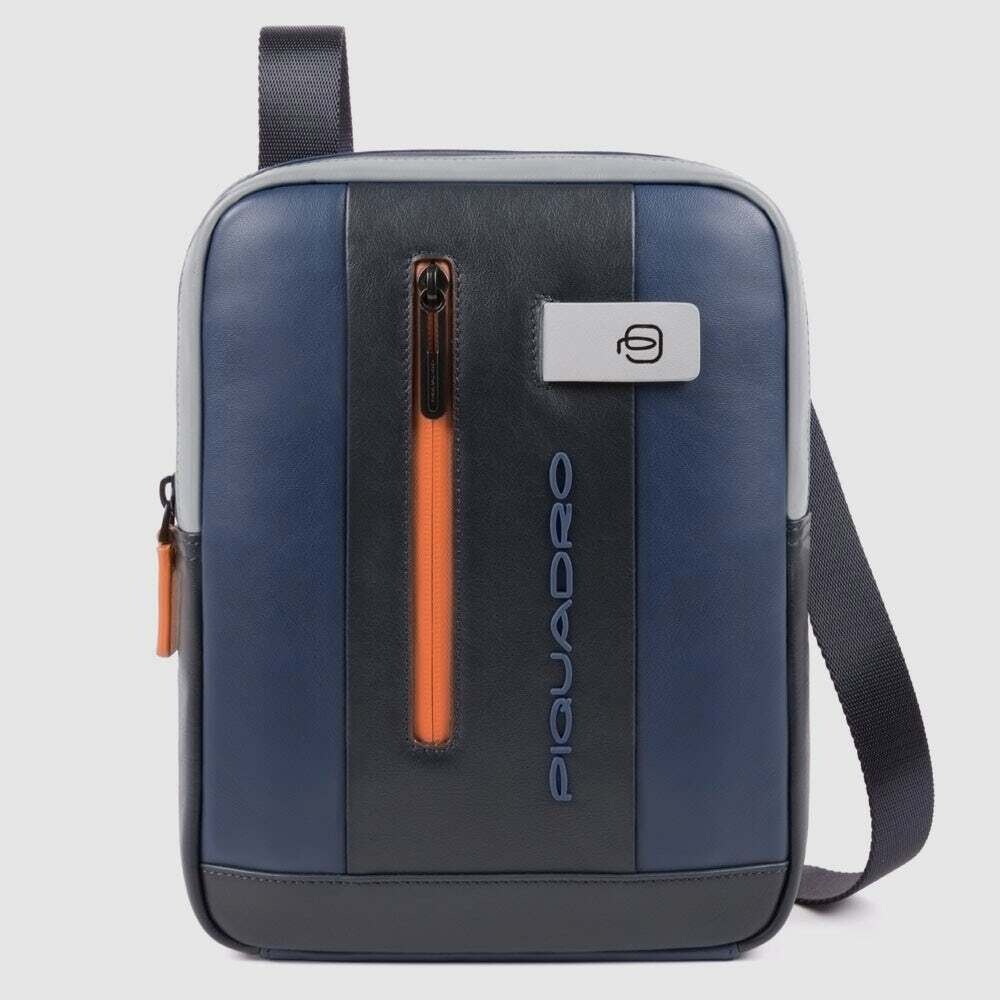 Piquadro.
Borsello in pelle Urban.
Colore: Grigio/Blu.