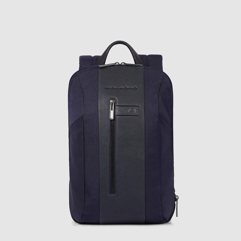 Piquadro.
Zaino sottile porta computer 15,6&quot;
Colore: Blu.