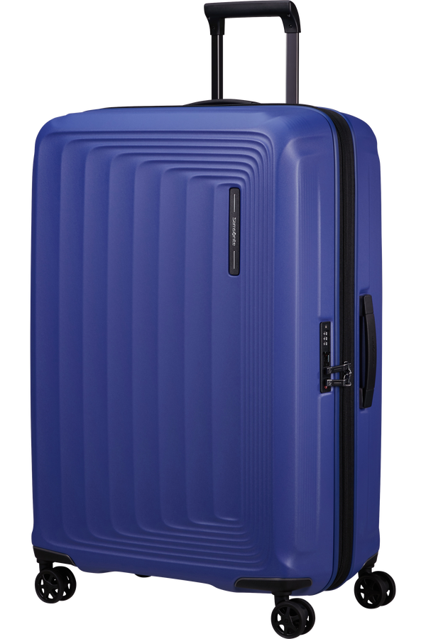 Samsonite.
NUON
Trolley Espandibile (4 ruote). 75cm.
Colore: Matt Nautical Blue.