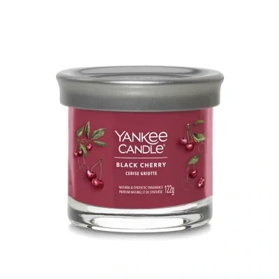 Yankee Candle.
Black Cherry.
Giara piccola.