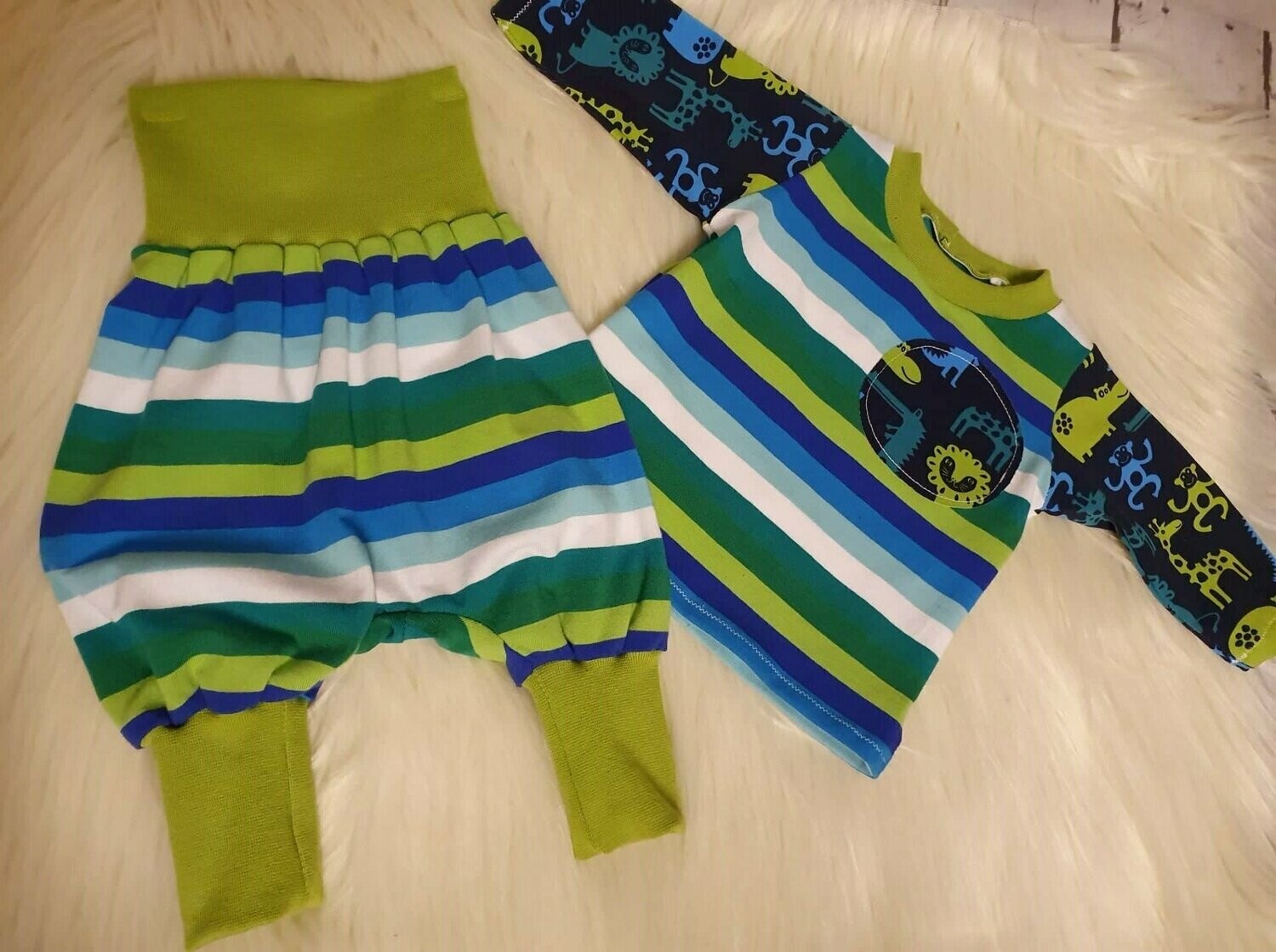 Set Langarmshirt mit Mitwachshose Streifen Gr. 50/56