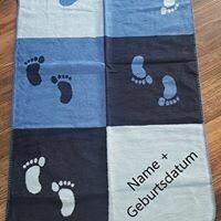 Personalisierte Babydecke mit Fußabdrücken 75x100cm