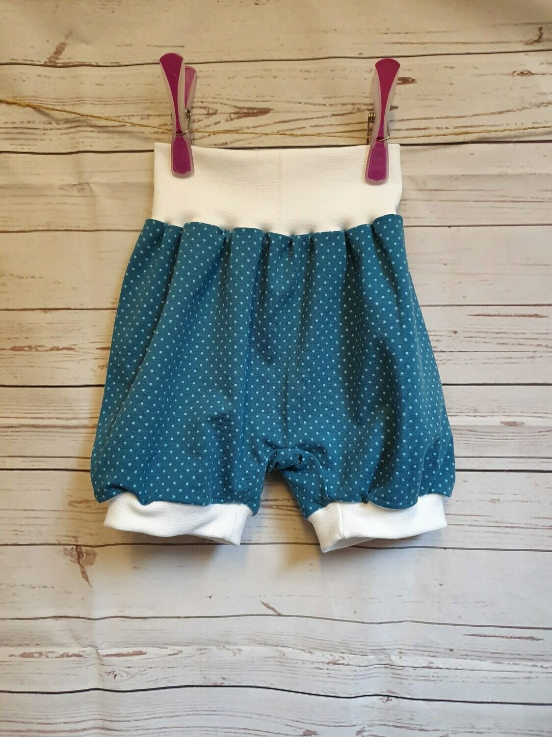 Kurze Pumphose blaue Punkte Gr. 98/104 und 110/116