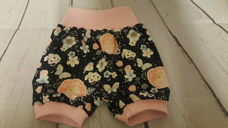 Kurze Pumphose Vögel Blumen Gr. 98/104