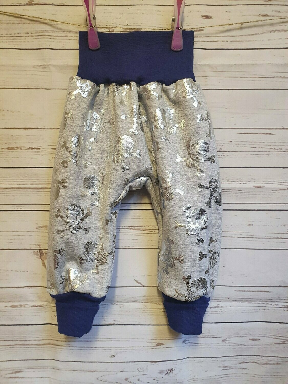 Winter-Mitwachshose/Pumphose Gr. 86/92 Metallic-Totenkopf