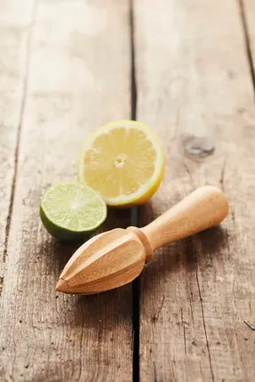 presse-agrumes bambou point-virgule 16 cm