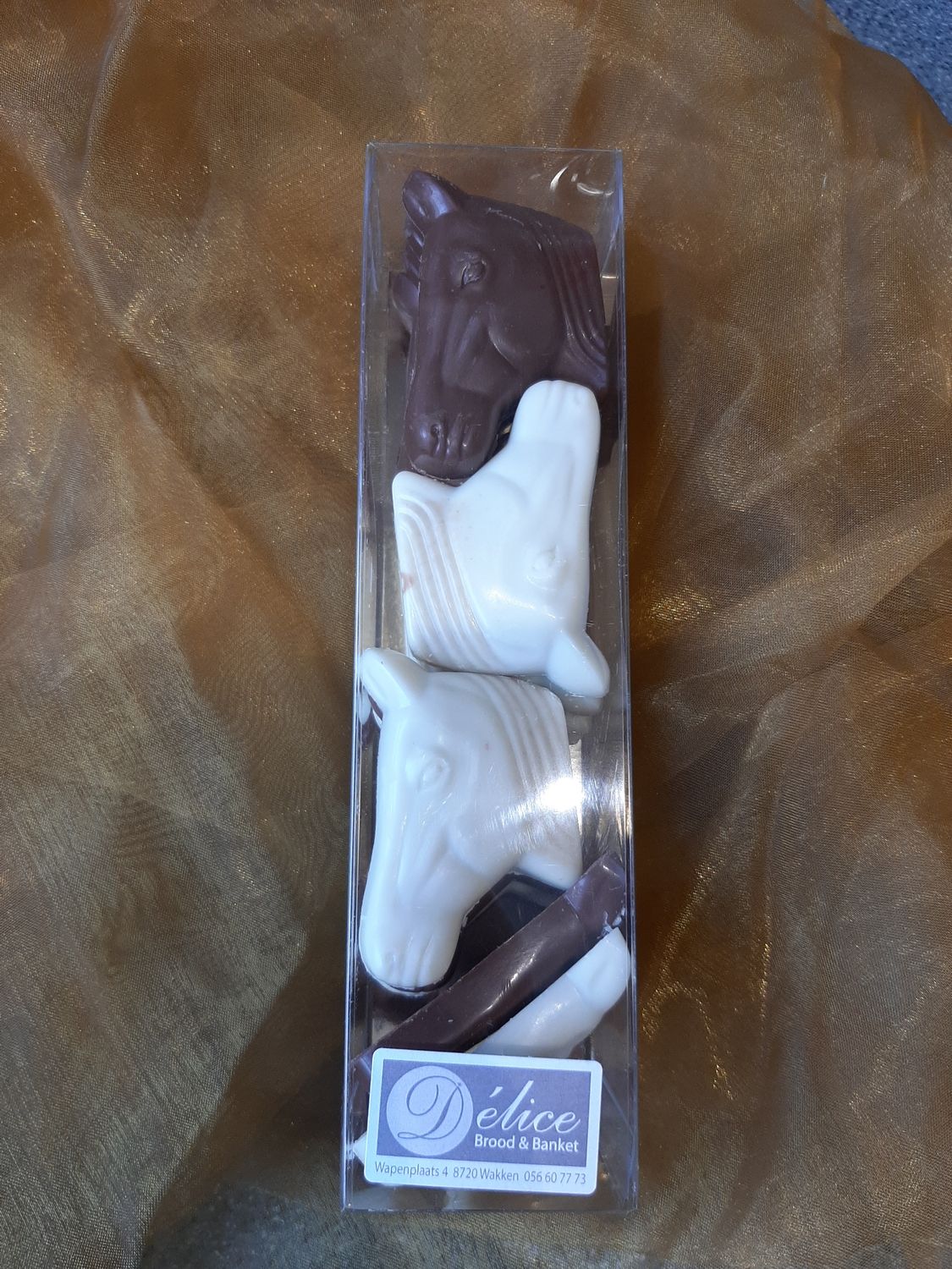 Paardekoppen mix van wit en melkchocolade14 stuks