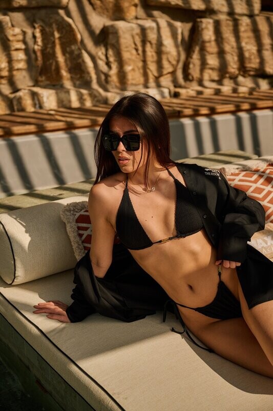 Women Signature Sunglasses | Black