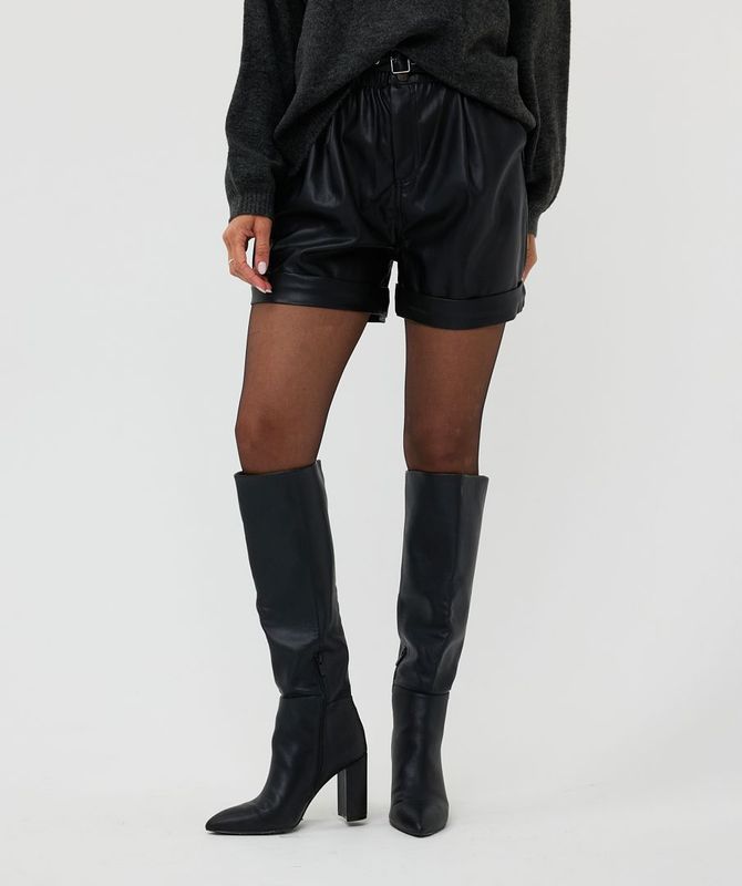 W24.11707 | Shorts Vegan Leather | Black