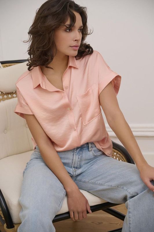 SP25.10029 | Blouse Pocket Satin Look | Light Apricot