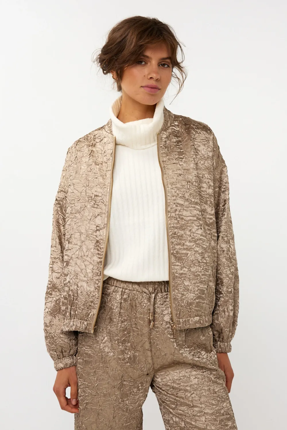 Bomber satin crinkle | W25.10702 | Gold Bomber satin crinkle | W25.10702 | Gold