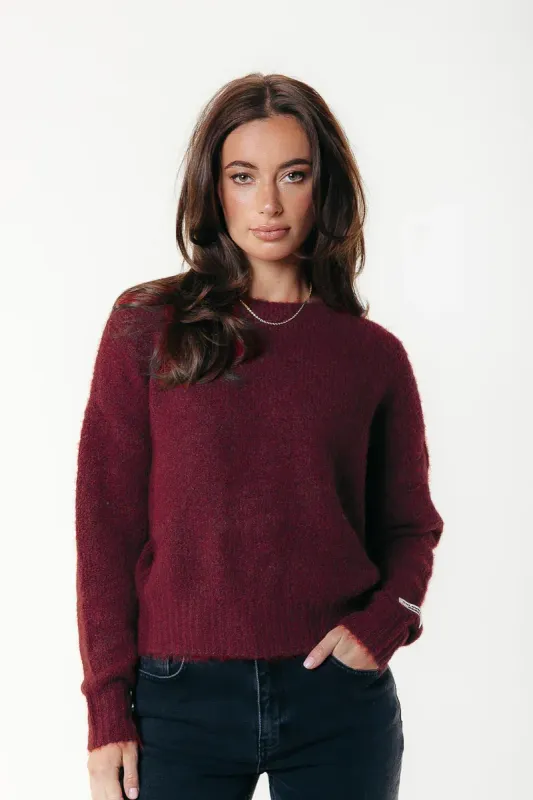 Olivia Crewneck Knitted Sweater | WK117265 | Bordeau Olivia Crewneck Knitted Sweater | WK117265 | Bordeau