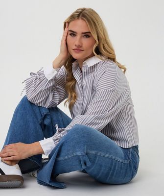 F25.14520 | Blouse Cropped Stripes Rhinestones