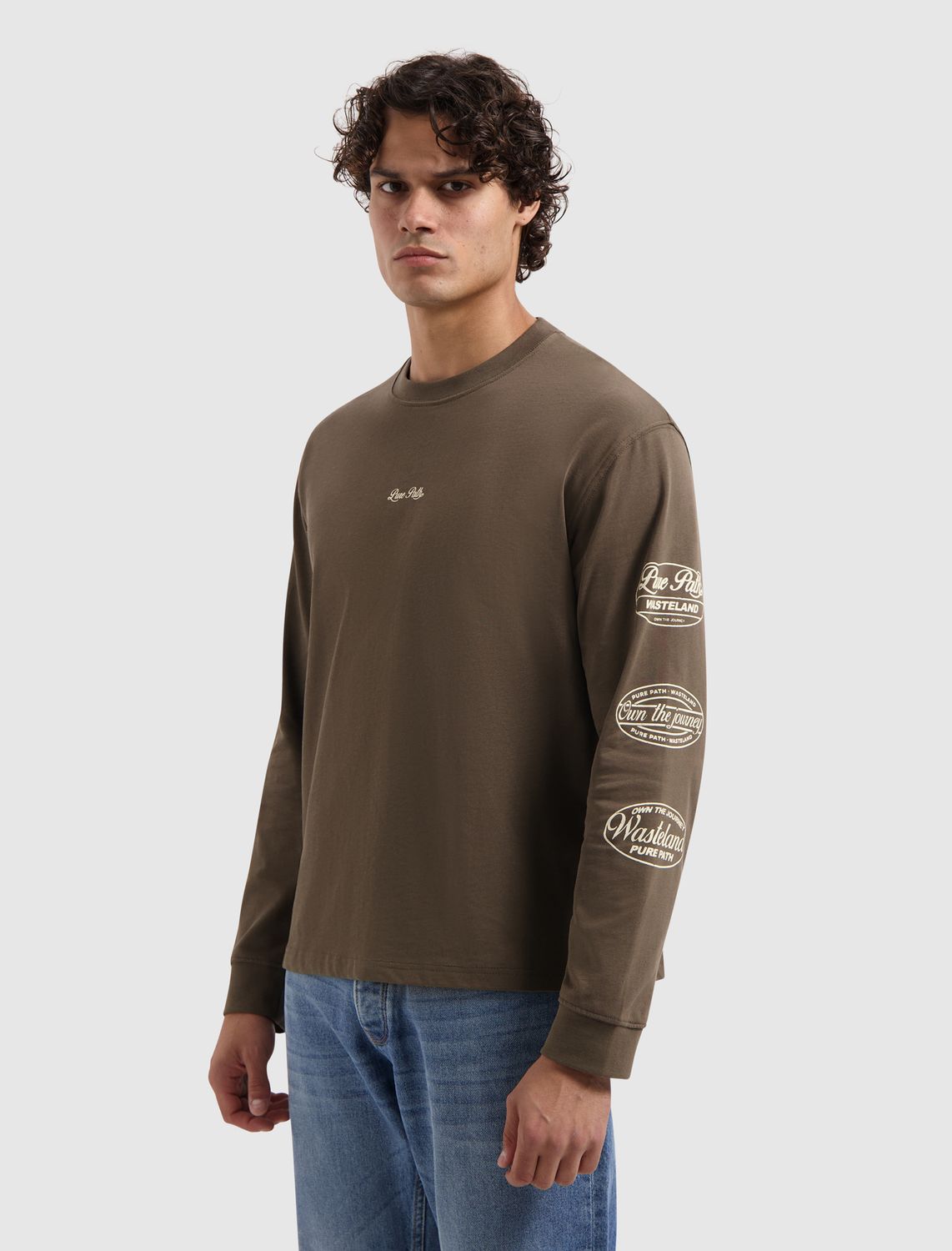 25030122 | Wasteland Patches Longsleeve T-Shirt | Dark Brown