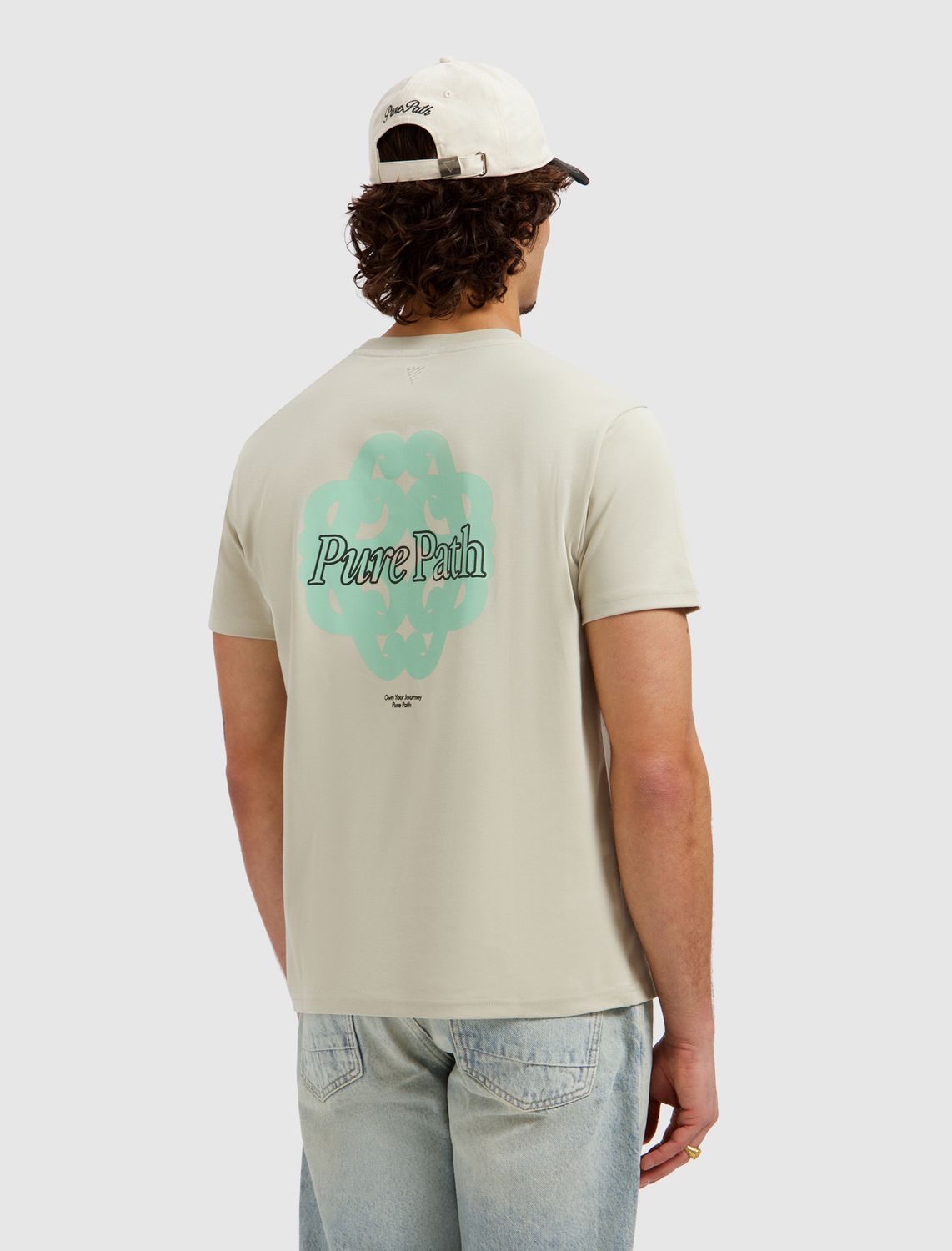 26010107 | Bold Emblem T-Shirt | Sand 26010107 | Bold Emblem T-Shirt | Sand